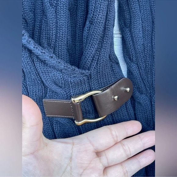 RALPH LAUREN BLACK LABEL
Cable-Knit Buckle-Trim Sweater Large - Picture 4 of 10